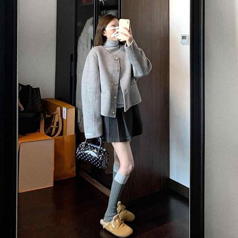 Rakuten - コート レディース 秋冬 グレー 毛織 厚手 ショート丈 小柄向け 暖か素材 ウール 保温 ベーシックスタイル デイリーコーデ 簡単着こなし 通勤 外出 レイヤード スタイル