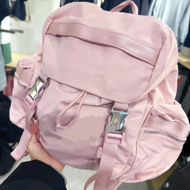 リュック 男女兼用 25L 多機能 ヨガ アウトドア PC対応 トレンド レジャー 学生用 バックパック 収納 軽量 通勤 通学 旅行 日常使い