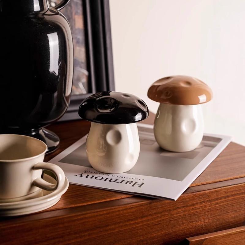 灰皿 セラミック 陶器 きのこ型 高級感 クリエイティブ デザイン ユニーク モダン スタイリッシュ オフィス デスク アクセサリー ホーム インテリア デスクトップ 置き物 飾り 喫煙具