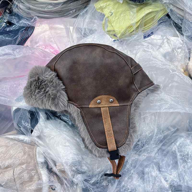 防寒帽子 レディース 秋冬 レトロ 合成皮革 フリース裏地 保暖 防寒 耳当て サイクリング アウトドア ..