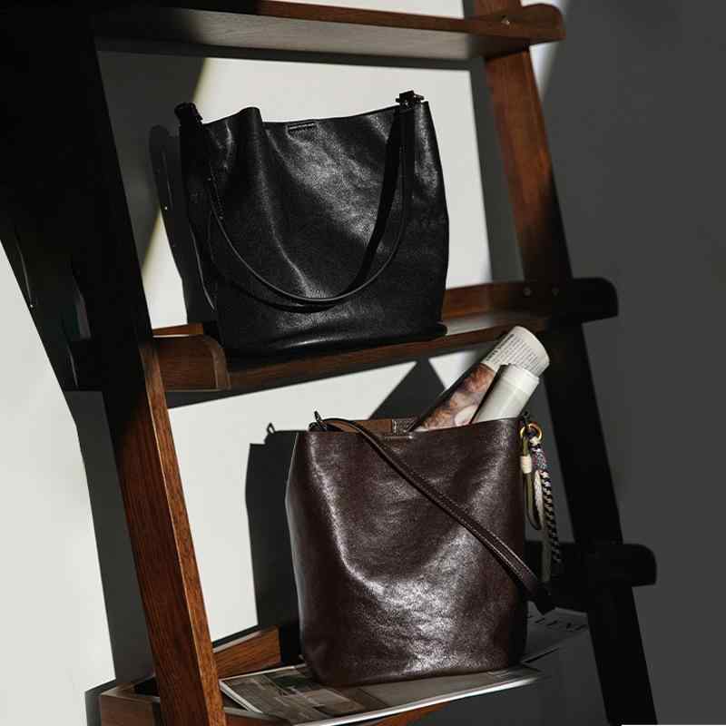 バッグ レディース 水桶型 本革質感 高級感 シングルショルダー 斜めがけ トート 大容量 通勤用 軽量 ビジネス(4.0)