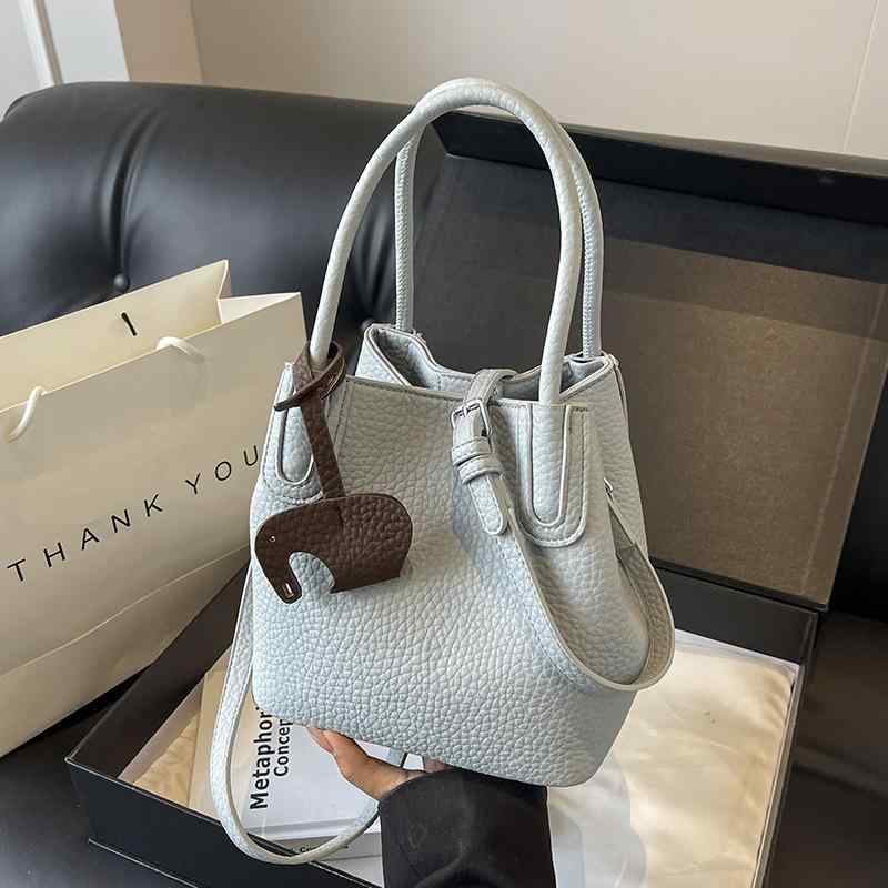 レディース 春夏 高級感 斜めがけバッグ おしゃれ 小バッグ ハンドバッグ バケットバッグ 百搭 ファッション トレンド 多用途