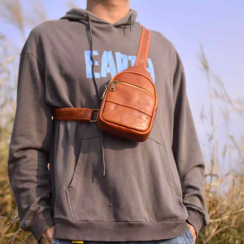 斜めがけバッグ 男女兼用 本革 上質牛革 ウエストポーチ ボディバッグ カジュアル 日常使い ファッション コーディネート自在 軽量 快適 通勤 通学 旅行 アウトドア 再生素材 ブラック グレー ベージュ
