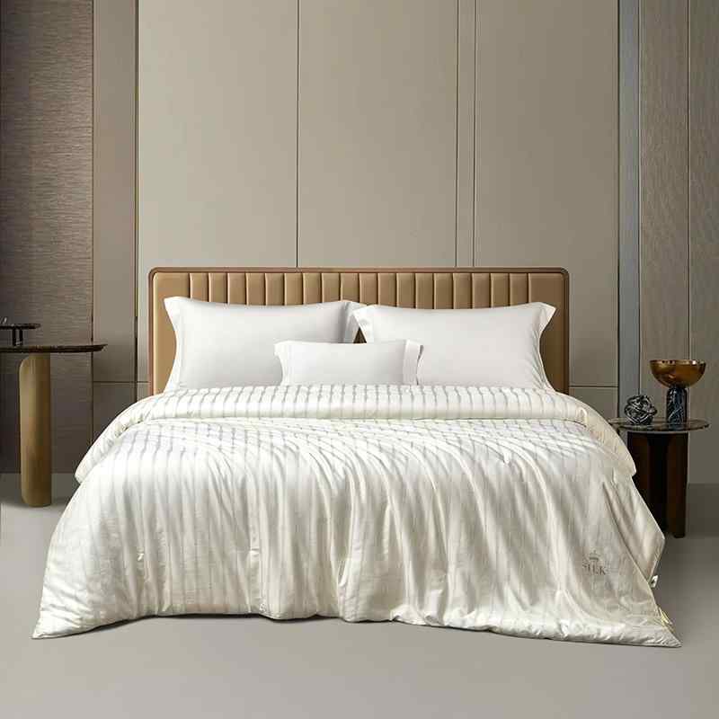 掛け布団芯 家庭用 秋冬 厚手 暖か 桑蚕絲 真絲 シルク 長繊維 填充 高級感 保暖 寝具 ベッド用 天然 ..