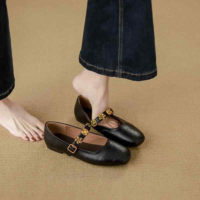 メアリージェーンシューズ レディース フラットシューズ ブラック 柔らか素材 花ストラップ フレンチスタイル 日常使い スカートコーデ 軽量 羊革風 通勤 通学 室内履き 接触冷感 吸湿速乾 高級感 ハイヒール代替 シンプルデザイン かわいい アクセサリ