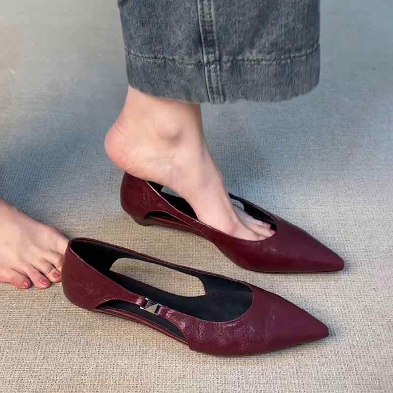 フラットシューズ レディース 春夏 羊革 ホロー ポインテッドトゥ 高級感 ローカット 低ヒール オープ..