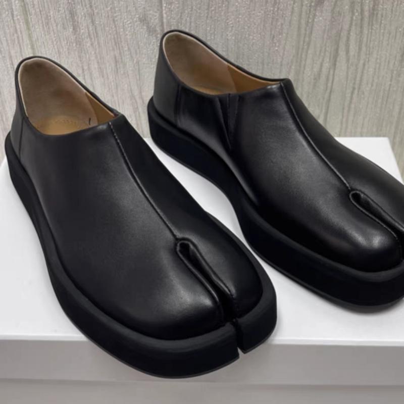 サンダル レディース 厚底 分趾 本革 羊革 植物タンニン 春夏 ビーチ アウトドア 軽量 快適 吸湿速乾 通勤 通学 部屋着 再生繊維 接触冷感 ハイウエスト デニム ブラック ピンク系 切り替え ショール ブローチ 指輪 野球 ジルコニア 電気メッキ