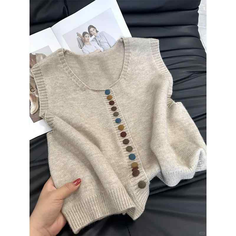 ・素材: ポリエステル・シルエット: ルーズ・袖丈: ノースリーブ・首元: クルーネック・デザイン要素: ボタン・着丈: ミドル (55-65cm)・カラー: アンズ,グレー,ブラウン・サイズ: S,M,L,XL