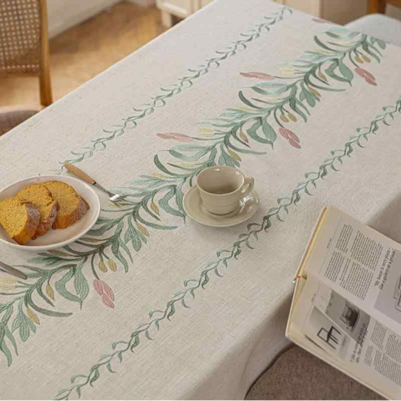 テーブルクロス 刺繍 フリンジ 長方形 食卓 ティーテーブル モダン シンプル 装飾 家庭用 ダイニング サイドテーブル 花柄 縁飾り 日常使い