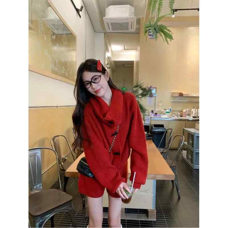 秋冬 レディース ニットカーディガン 牛角ボタン ハイウエスト ショーツ セットアップ ソフト素材 柔らか 温かみ ニット生地 切り替えデザイン