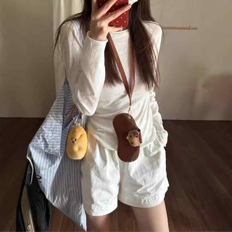 ・素材: コットン・スタイル: プルオーバー・袖丈: 長袖・加工: ノーアイロン処理・版型: スリム・着丈: 普通・襟型: 丸襟・袖型: 通常・柄: 無地・カラー: ホワイト,グレー,ブラック・サイズ: S,M,L,XL