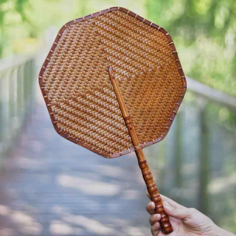 扇子 竹編み 手作り 復古 中式風 大漆塗り 羅漢竹手柄 夏用 精編 竹製品 伝統工芸 涼み 軽量 天然素材 ..