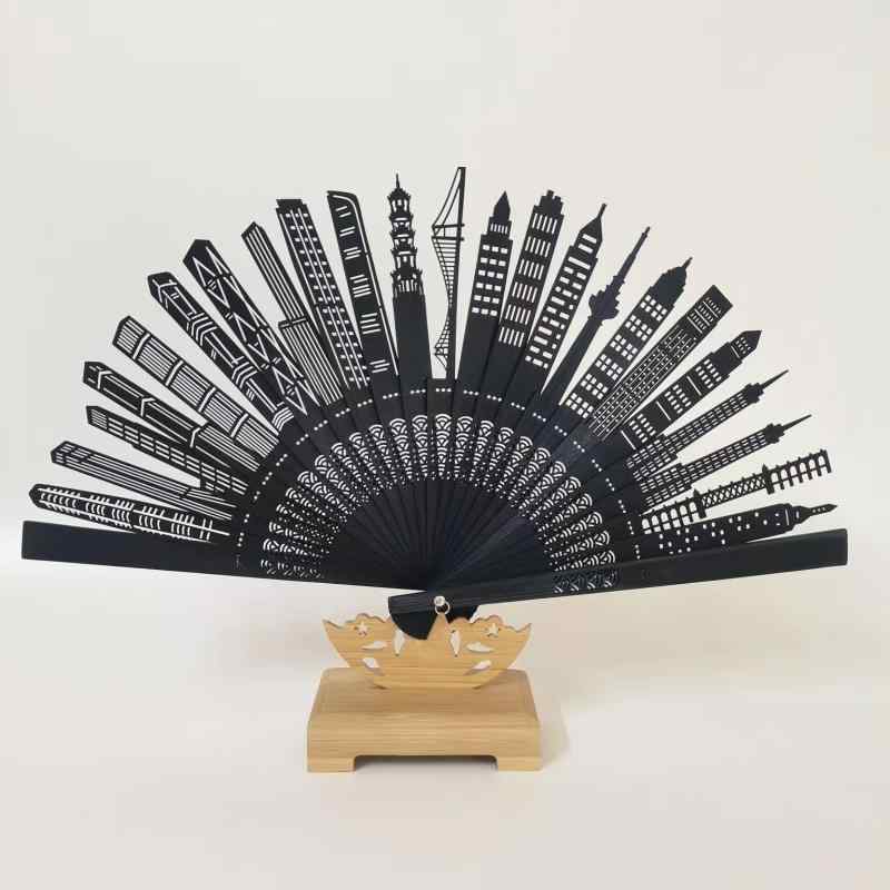 扇子 春夏 男女兼用 中国風 レーザー彫刻 透かし柄 全竹製 折りたたみ 黒檀風 地標モチーフ クリエイテ..