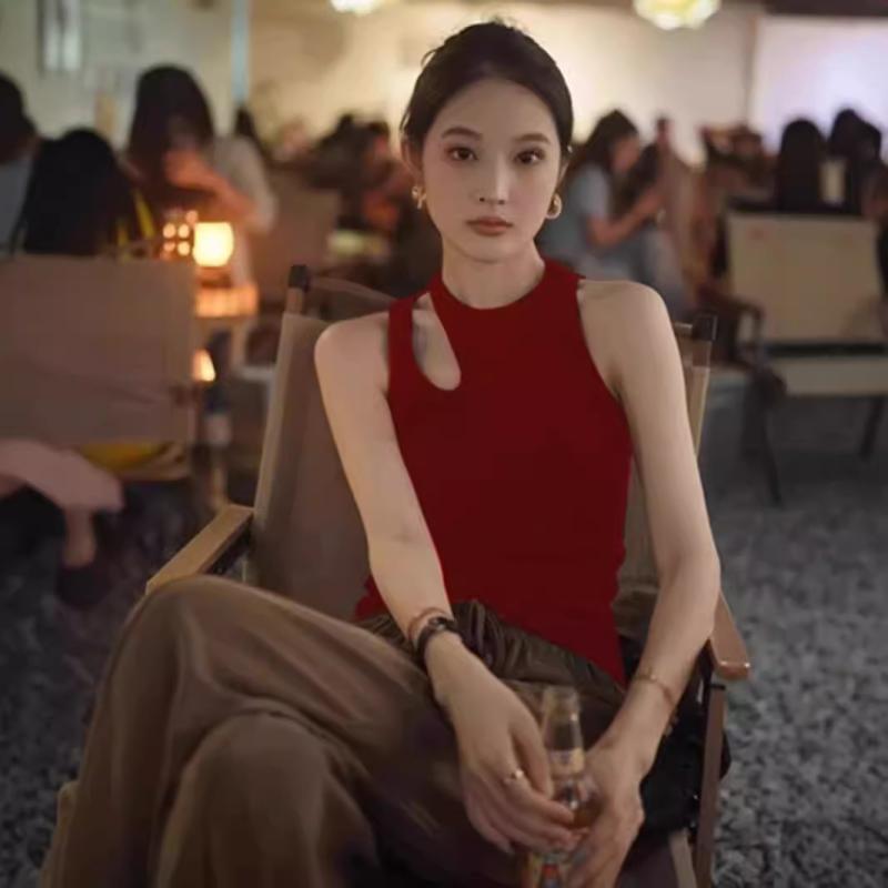 ・袖丈: ノースリーブ・シルエット: スリム・デザイン要素: 単色・素材: ポリエステル・カラー: ワインレッド,ブラック・サイズ: S,M,L,XL・主素材含有率: 30%以下・スタイル: シンプル・対象年齢: 成人・スタイルタイプ: 気...