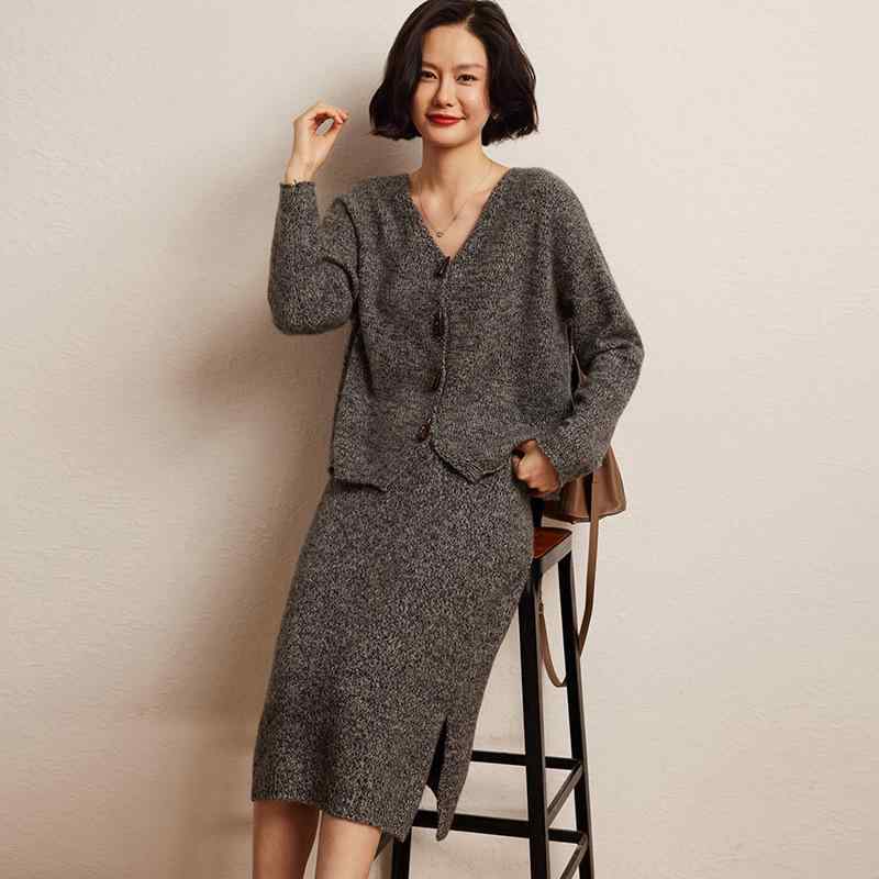 スカート レディース 秋冬 通勤 ニット カシミヤ 無地 ミディ シンプル 上品 柔らか 膝丈 フェミニン ハイウエスト 吸湿速乾 軽量 再生繊維 ブラック グレー ベージュ