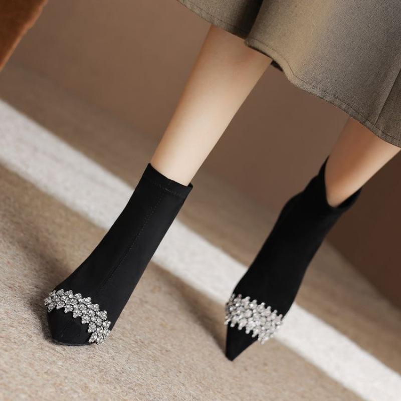 Rakuten - パンプス レディース ハイヒール ソフトレザー レトロ ピーチカラー 高級感 軽量 柔らかい 履き心地 快適 通勤 デート フォーマル シューズ 靴 女性用 足元おしゃれ スタイリッシュ 日常使い 軽やか デザイン