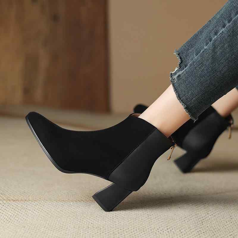 秋冬 レディース ポインテッドトゥ チャンキーヒール スエード ショートブーツ 通勤 シンプル 本革 吸湿速乾 軽量 ハイウエスト 切り替え デザイン 再生繊維 素材 高級感 ピンク系 カラー 男女兼用 用途 アウトドア 部屋着 機能(x2)