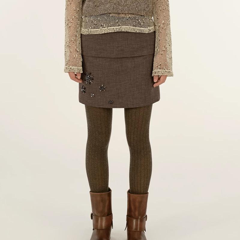 ・生地: ポリエステル・主生地成分: ポリエステル・スカート型: Aライン・スカート丈: ショート・デザイン要素: ツートンカラー・カラー: ブラウン・サイズ: XS,S,M,L・スタイル: カジュアル・スカートカテゴリ: ハーフスカート・...