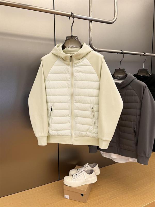 ・耐摩耗性: あり・スタイル: ユースポップ・領形状: ノーラップ・フィット: 合身・前立て: ジッパー・フード: あり・厚み: 普通・適合季節: 春秋・対象: 青少年・生地: 化学繊維混紡・表地成分: ポリエステル80%・裏地成分: ポリ...