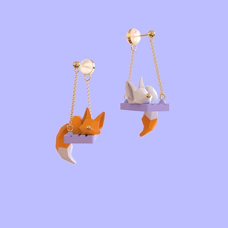 レディース ピアス きつね 狐 フォックス ブランコ スイング モチーフ 揺れる 個性的 遊び心 かわいい 大人可愛い おしゃれ ユニーク アクセサリー ジュエリー カジュアル アニマル ファッション小物 デイリー ギフト プレゼント