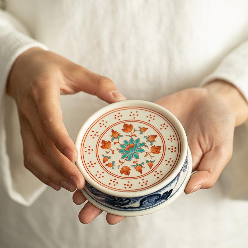 茶杯マット 断熱 中国風 青花粉彩 釉下紅 絡み枝蓮柄 蓋置き 茶托 壺蓋置き ティーアクセサリー 国風茶..