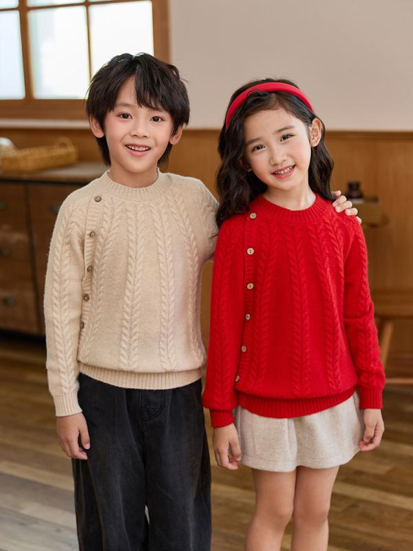 ・性別: ユニセックス・スタイル: シンプル・対象年齢: 8歳以上140cm以上・厚み: 普通・袖丈: 長袖・着用方法: プルオーバー・柄: 無地・フード: なし・加工: 柔軟加工・素材: ウール100%・安全基準: B類・糸太さ: 普通・襟型: ラウンドネック・色: 紺色,赤・対応身長: 100cm,110cm,120cm,130cm,140cm,150cm,160cm,170cm