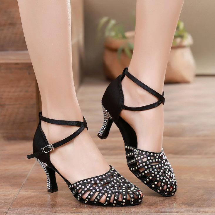 ダンスシューズ レディース ソフトソール ハイヒール 高級感 ラテン舞踊 社交ダンス ペアダンス パフォーマンス用 インフルエンサー 柔軟底 女性用 交際舞 演出シューズ