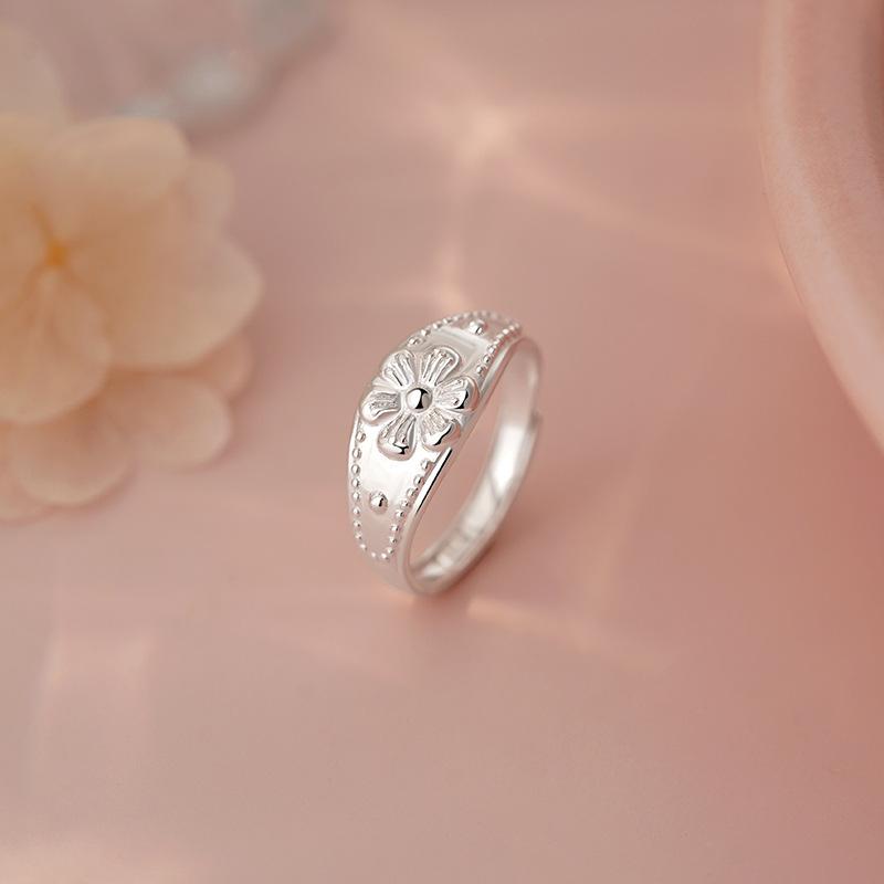 指輪 レディース 純銀 梅の花 モチーフ 国風 デザイン 復古 レトロ シンプル ユニーク フリーサイズ 花..