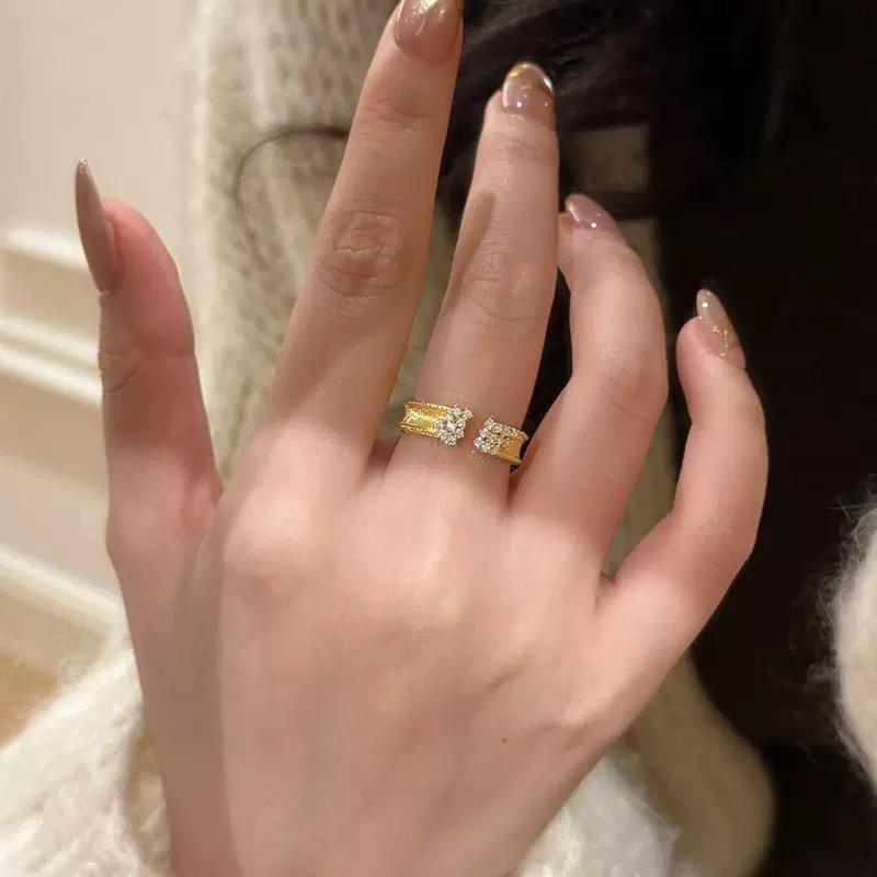 指輪 レディース 925シルバー ブラシ加工 星モチーフ 不規則ジルコニア フレンチスタイル 高級感 シン..