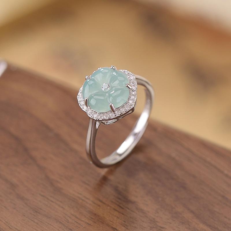 指輪 レディース 純銀 ブルー翡翠 梅の花 花モチーフ 縁取り エレガント ニッチ ファッション 肌白く見..