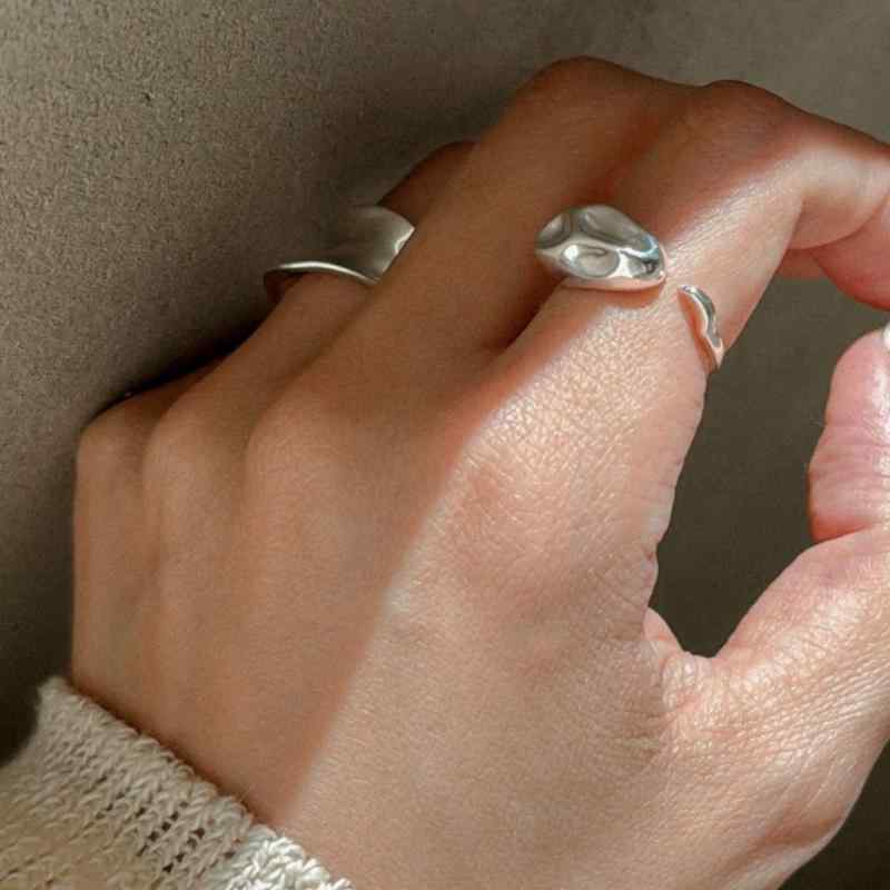 指輪 レディース 925シルバー 丸球 復古 ファッション 幾何学 不規則 凹凸 開口 リング 人差し指用 ヴ..