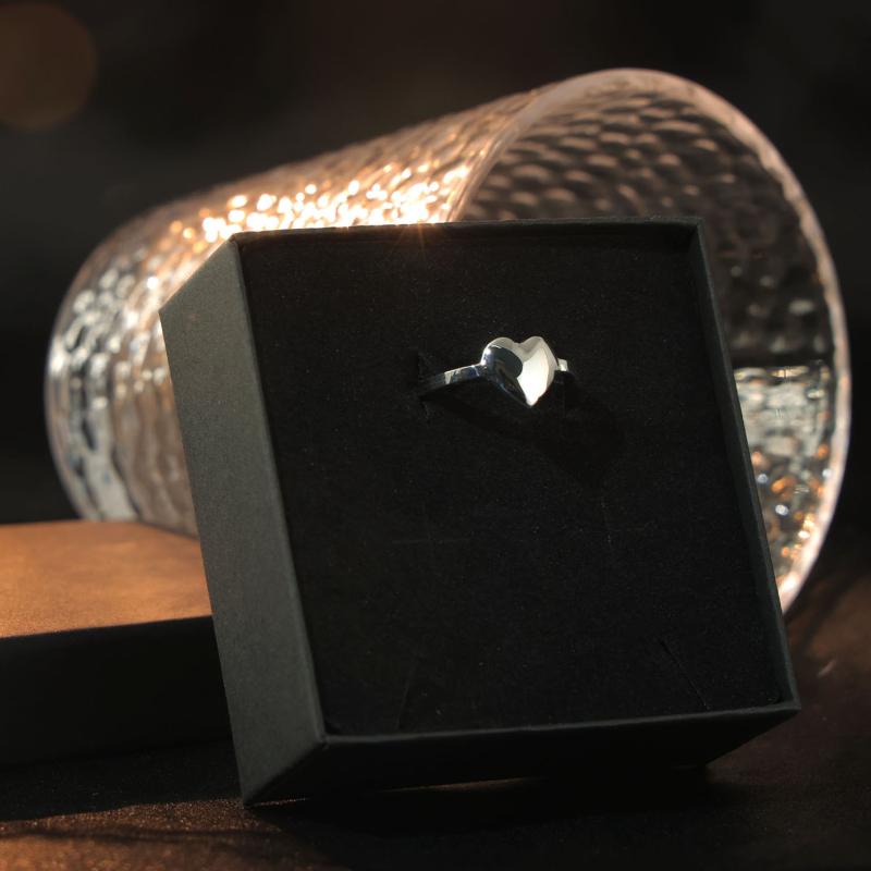 指輪 レディース 幾何学 立体 ハート 光沢 シンプル ファッション 甘め クール シルバー 百搭 人差し指..