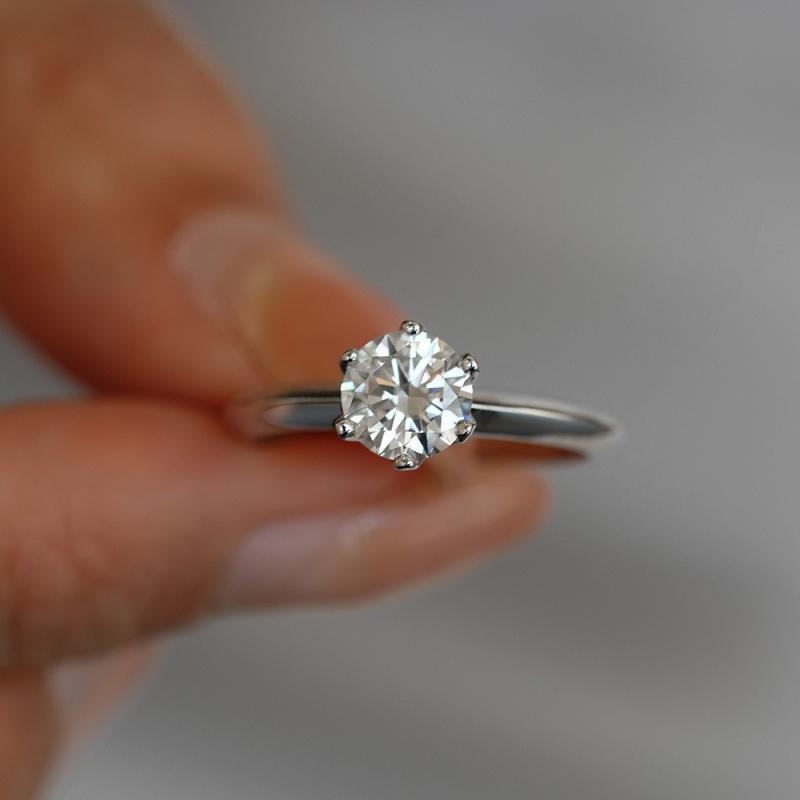 指輪 レディース 925純銀 モサン石 クラシック 六爪 クラウン プロポーズ ジオメトリック デザイン ジ..