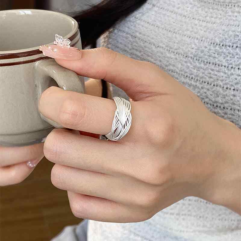 指輪 925純銀 不規則巻き線条デザイン シンプル 冷淡風 レトロ ニッチ 個性的 ユニセックス 汎用 アク..