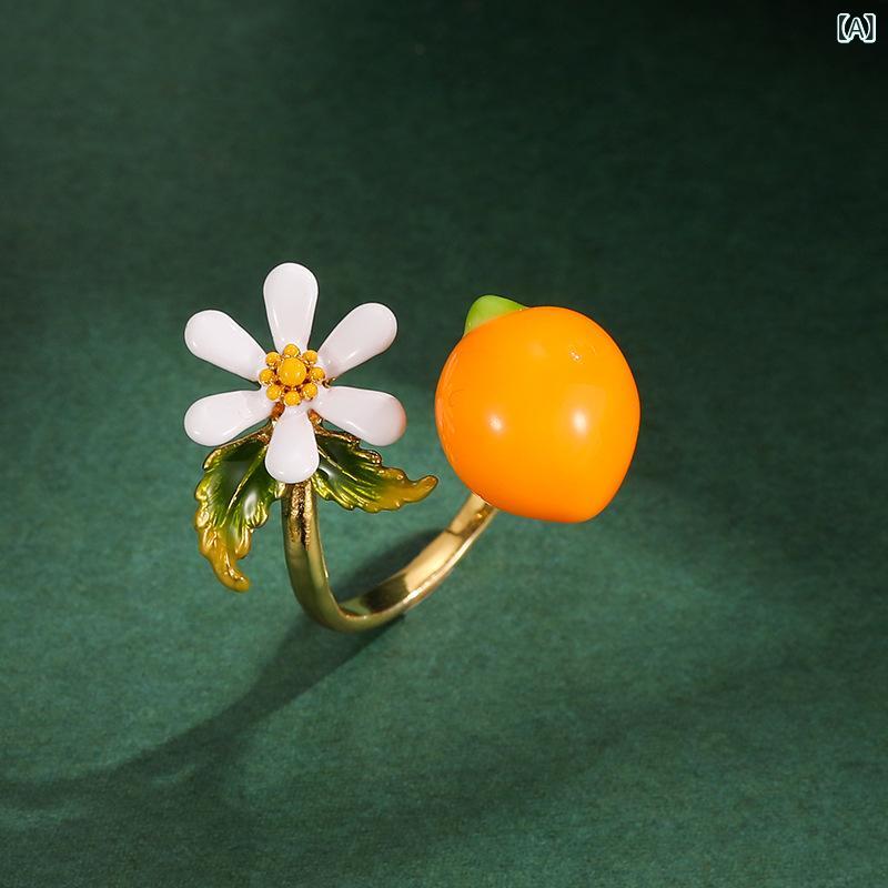 くらしのセロネの指輪 レディース エナメル加工 白い花 チェリートマト 金柑 小さなオレンジ 開口式 デザイン かわいい アクセサリー トレンド ファッション ジュエリー モチーフ ユニセックス 日常使い ギフト 華やか 繊細 個性派｜アングル2