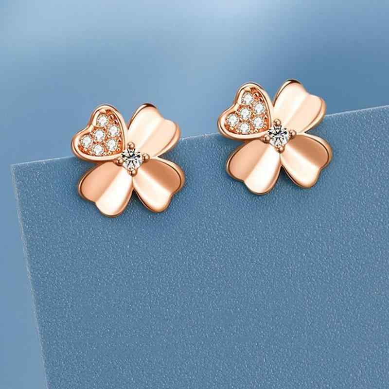 SWAROVSKI - レディース ジュエリー イヤリング ピアス クローバー ハート モチーフ 高級感 ユニーク デザイン スタッド タイプ ファッション アクセサリー 日常 通勤 デート 軽量 素材