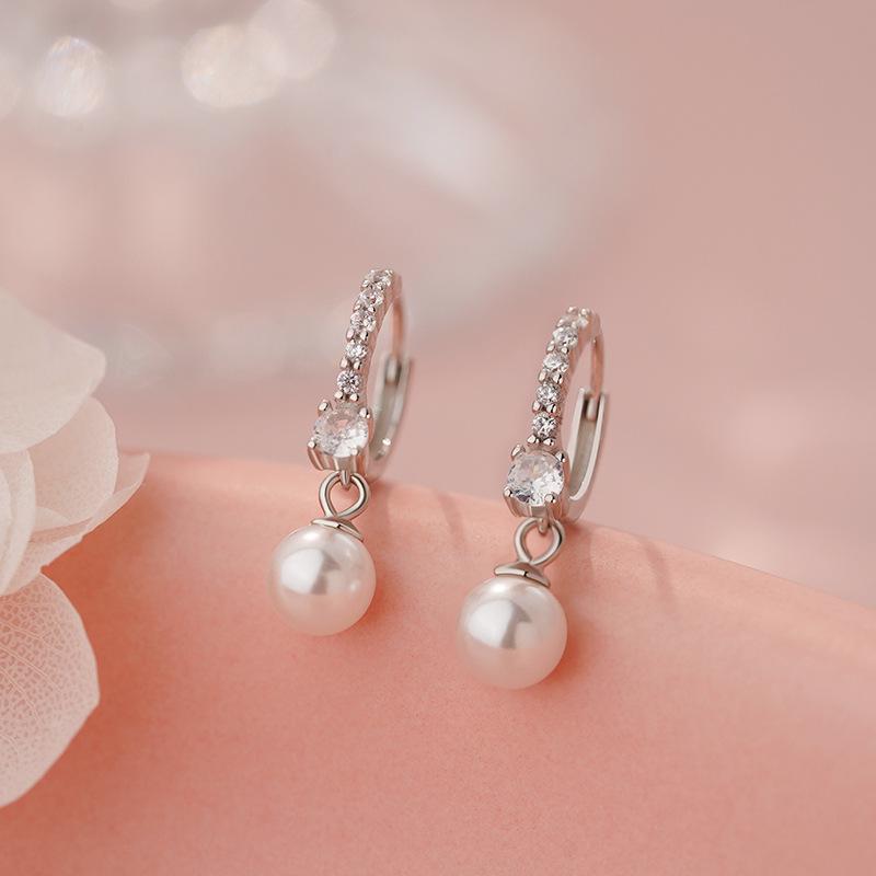 レディース ピアス パール イヤーカフ シンプル かわいい 高級感 ミニ スタッド 耳骨 925純銀 耳飾 ア..