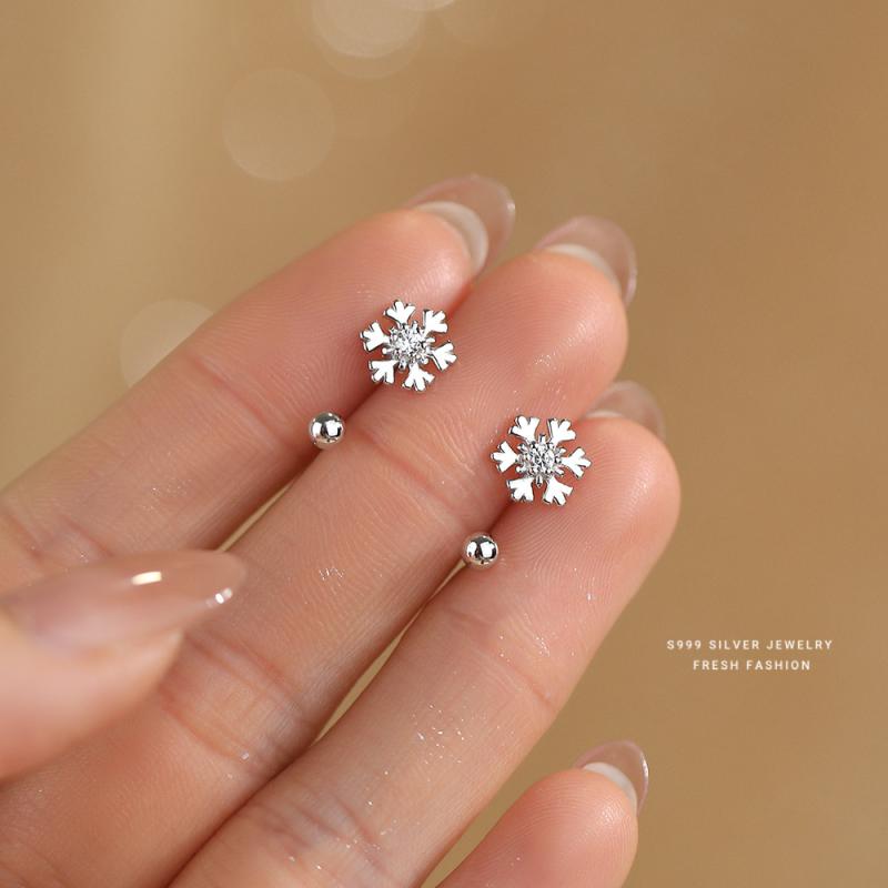 イヤリング レディース 雪の結晶 デザイン 純銀 ジルコニア フープ 高級感 軽量 ファッション 汎用 スクリュー バック 耳飾り アクセサリー 女性用 シンプル 洗練 日常使い ギフト向き 華やか 輝き 繊細 モダン スタイリッシュ コーディネート