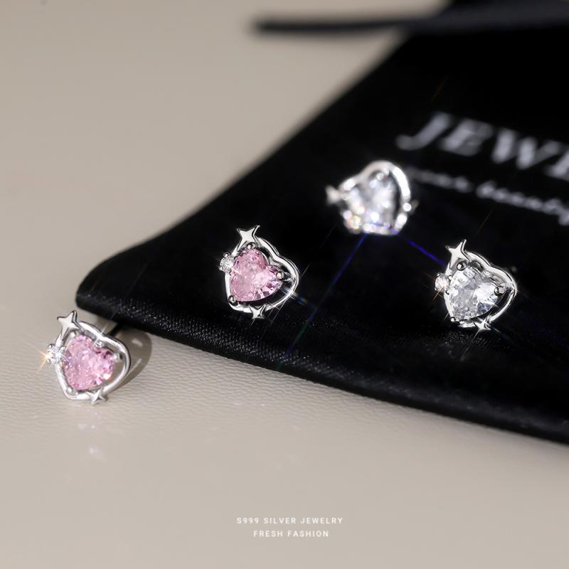Demantoid - ピアス レディース イヤースタッド 純銀 ジルコニア 四芒星 ハート 高級感 かわいい デイリー アクセサリー シンプル ギフト コーデ ファッション ジュエリー シルバー スタッド モチーフ 輝き 軽やか 日常使い 女性向け 耳元 装飾 トレンド モダ