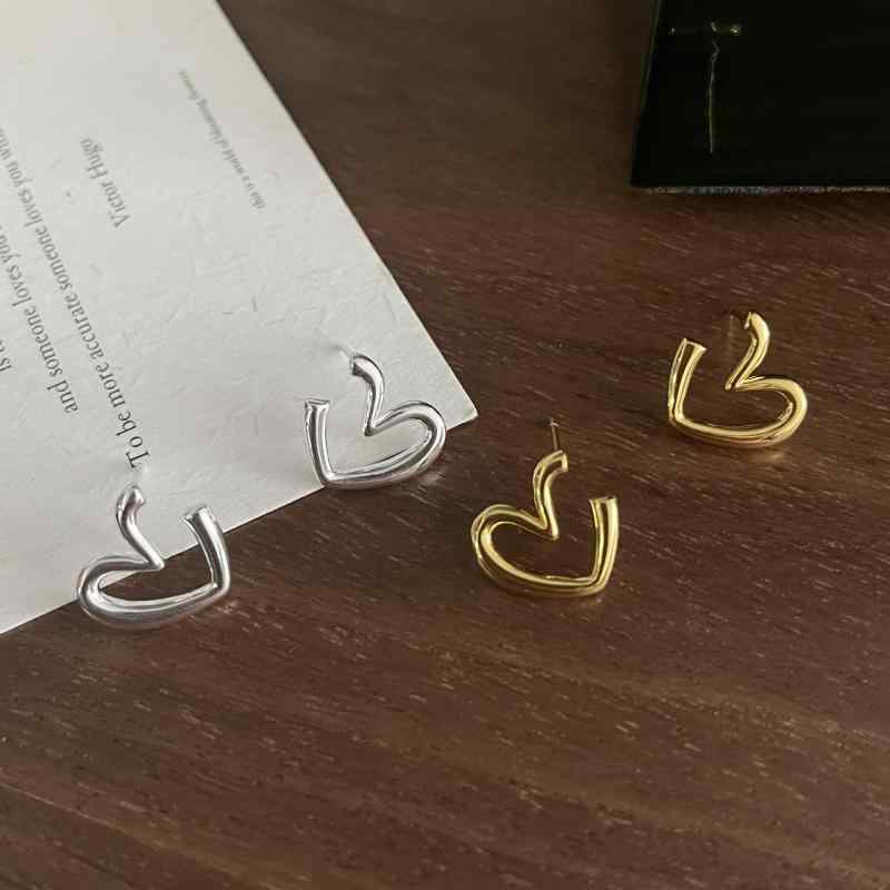 ・素材: シルバー・加工: メッキ・形状: ハート型・色: シルバー・純度: 925シルバー・流行要素: ハート・スタイル: INS風・対象: 女性用