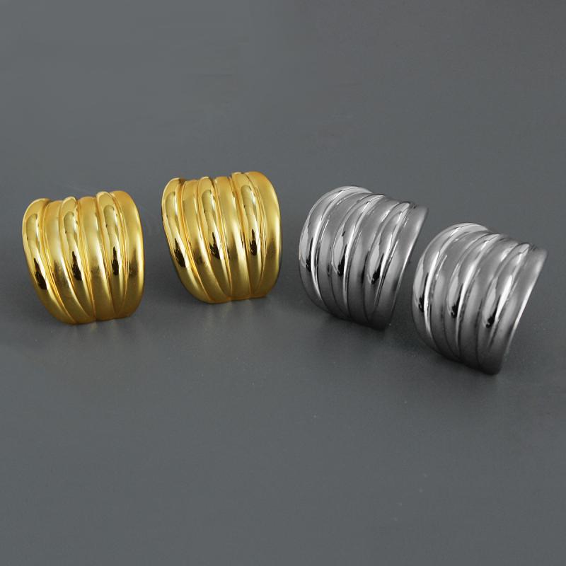 Freshwater Pearl - ピアス レディース スタッド イヤースタッド 三層 ストライプ 柄 高級感 磨砂加工 光沢加工 楕円形 渦巻き デザイン モダン ユニーク 個性的 ファッション アクセサリー