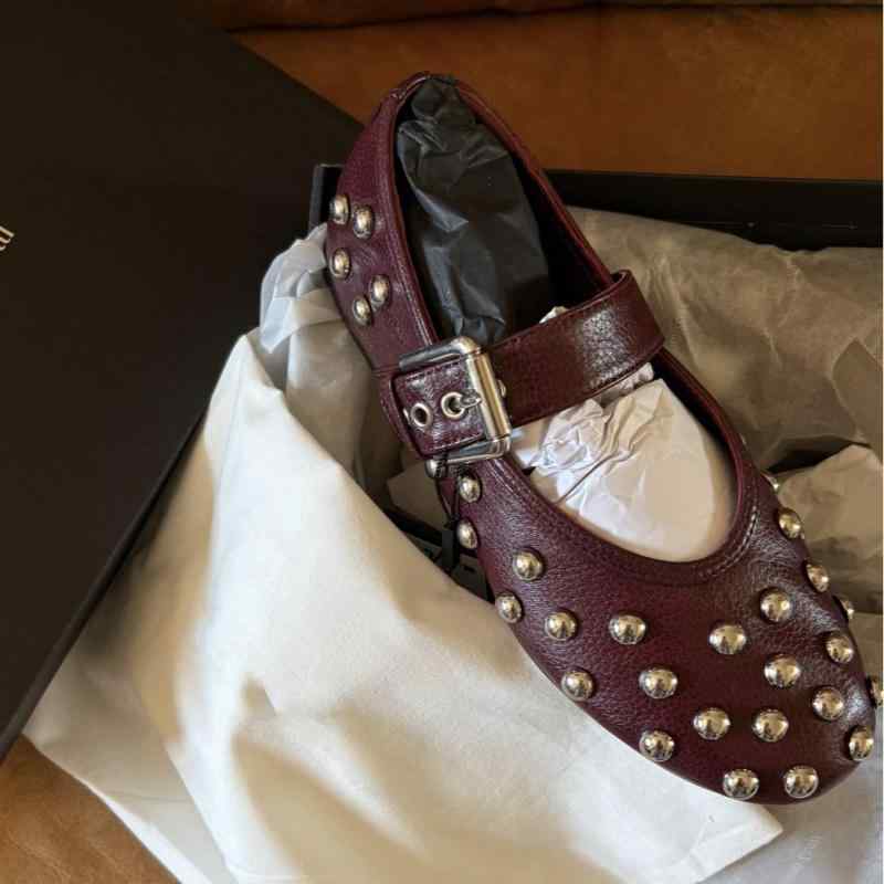 バレエフラットシューズ レディース 羊革 レトロ ラウンドトゥ 鋲 一文字ストラップ 平底 ローカット ..