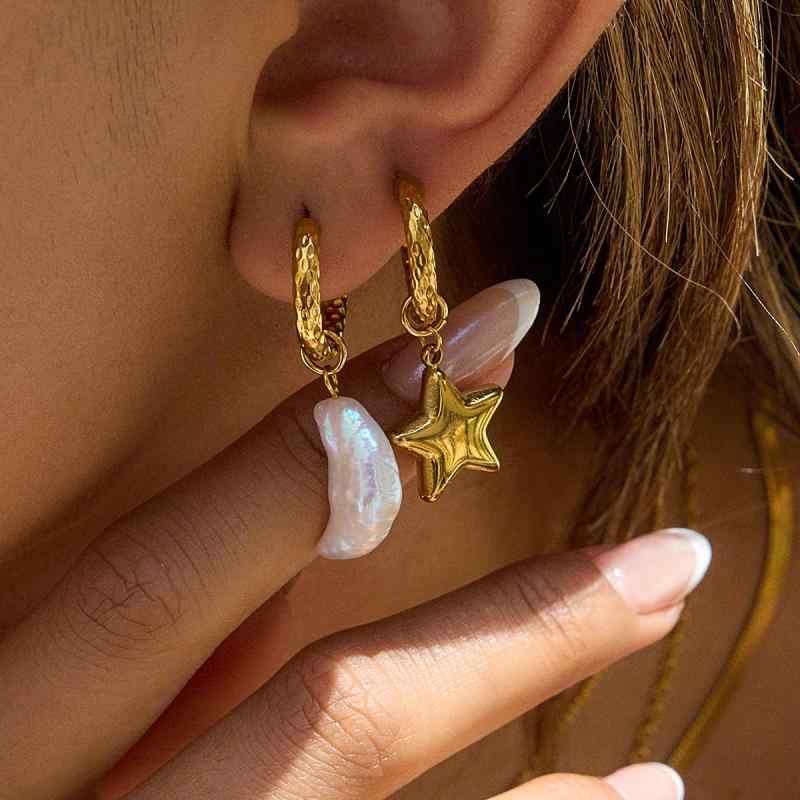 ・素材: ステンレス・加工: メッキ・形状: 星型・対象: 女性・スタイル: ライトラグジュアリー・スタイル分類: ファッション通勤・流行要素: 月、星・流行要素分類: ナチュラル