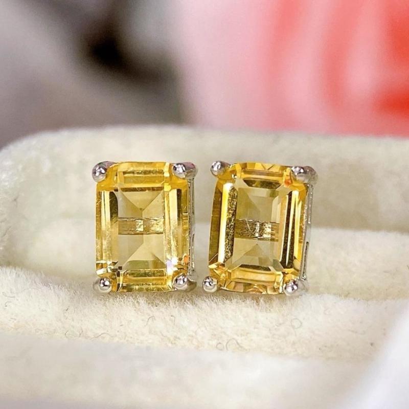 レディース ピアス シトリン 925シルバー 天然石 スタッド インセット 宮廷風 デザイン 気質 エレガント アクセサリー イヤースタッド 黄水晶 耳飾り 宝石 ジュエリー ファッション 女性用 華やか 洗練 日常使い 通勤 デート ギフト シンプル