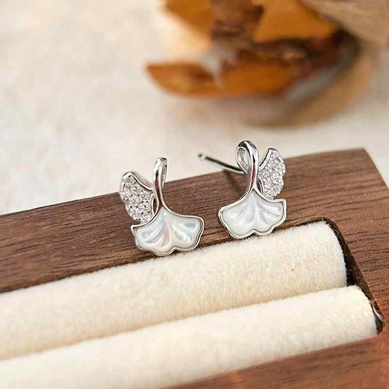 SWAROVSKI - ピアス レディース 純銀 イチョウの葉 モチーフ スタッド イヤリング シンプル 清新 かわいい ファッション 百搭 上品 精巧 アクセサリー 日常 シルバー