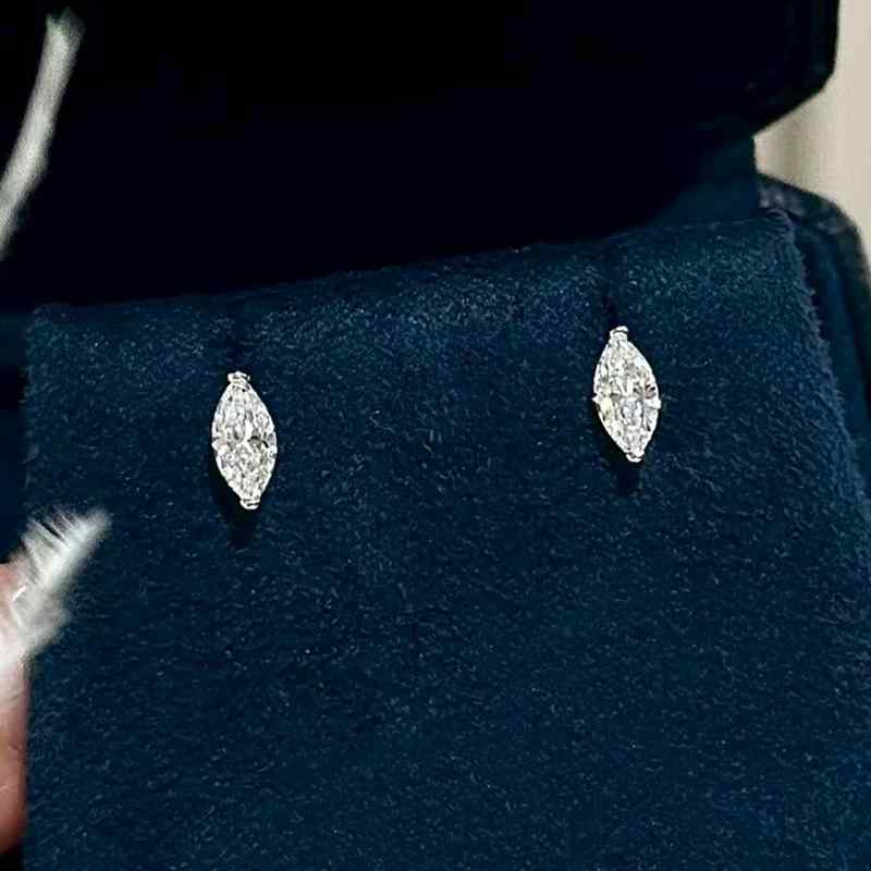 ピアス レディース 925シルバー 猫眼石 スタッド ミニ 小型 4mm 8mm 欧米風 ファッション アクセサリー シンプル 日常使い ギフト ジュエリー イヤースタッド 女性用 銀製 宝石 モダン 洗練