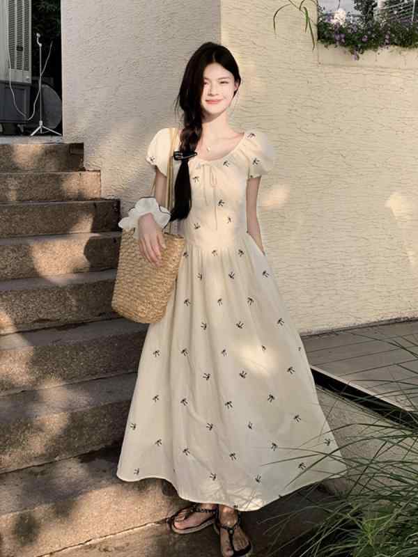 レディース ワンピース ロング丈 パフスリーブ リボン フレンチスタイル ウエストマーク 大人可愛い きれいめ 高見え 上品 体型カバー 半袖 春夏 カジュアル フェミニン お出かけ デート Aライン