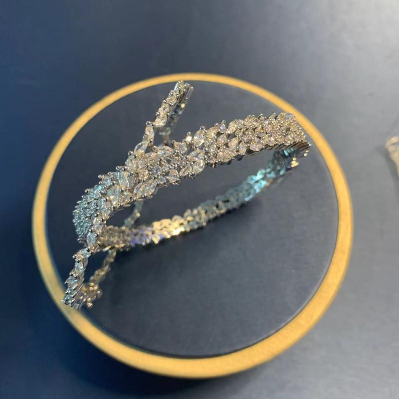 ブレスレット レディース クリエイティブ フルジルコニア 猫目石 シルバー スパークル デザイン エレガ..