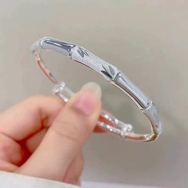 ブレスレット 純銀 竹節模様 印花デザイン 軽量 日常使い アクセサリー ユニセックス シンプル スタイリッシュ ギフト向き 手首周り 細身 洗練 トレンド シルバー ジュエリー 手作り風 ナチュラル コーディネート アクセント