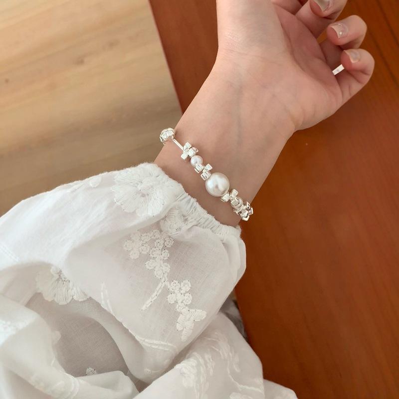 ブレスレット レディース 925シルバー 不規則デザイン 銀片 パール ハンドアクセサリー シンプル 韓国風 高級感 日常使い ファッション 装飾品 手元コーデ アクセサリー 女性向け ジュエリー シルバーアクセ